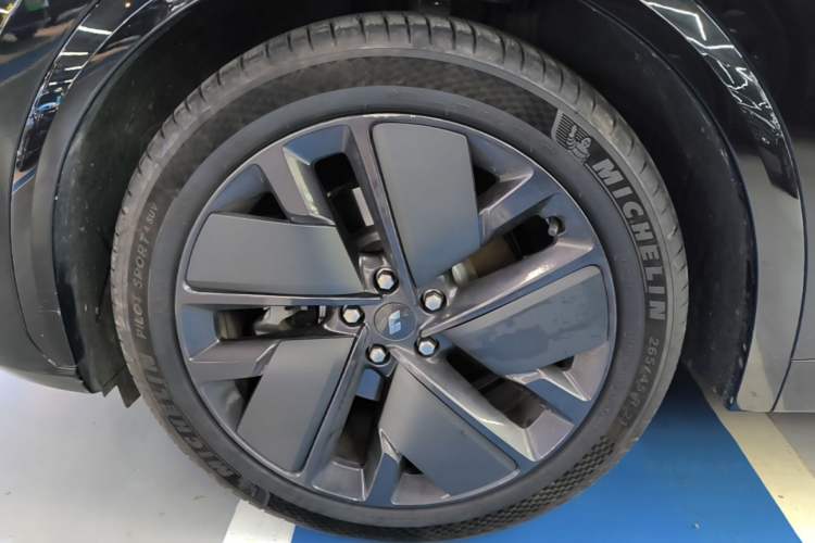 Used Li Auto L7 2025 Max Smart Refresh Edition Left Front Wheel Hub