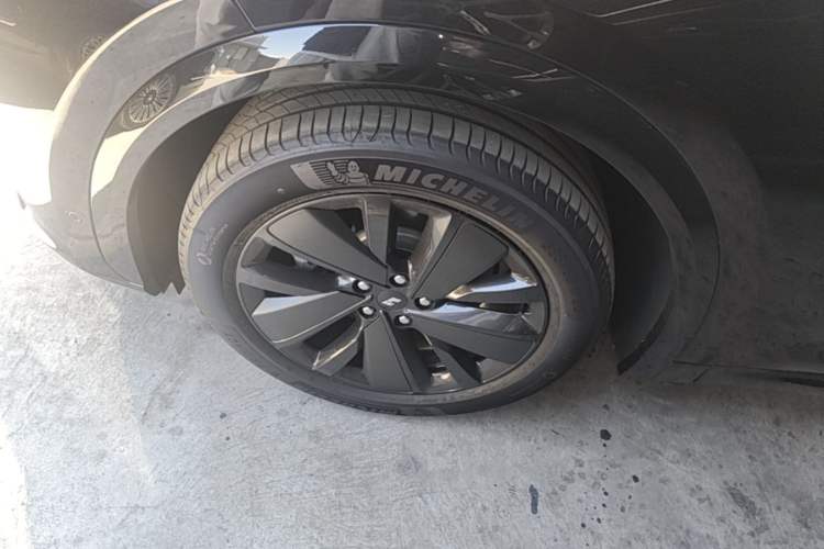 Used Li Auto L7 2025 Max Smart Refresh Edition Left Front Wheel Hub