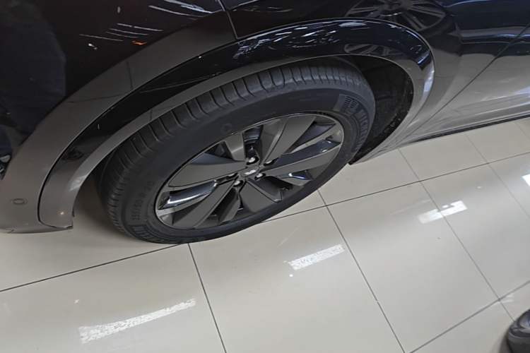 Used Li Auto L7 2025 Max Smart Refresh Edition Left Front Wheel Hub