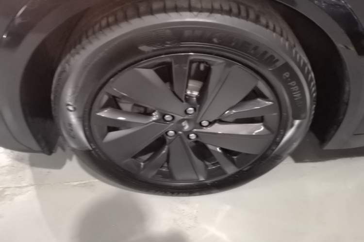 Used Li Auto L7 2025 Max Smart Refresh Edition Left Front Wheel Hub