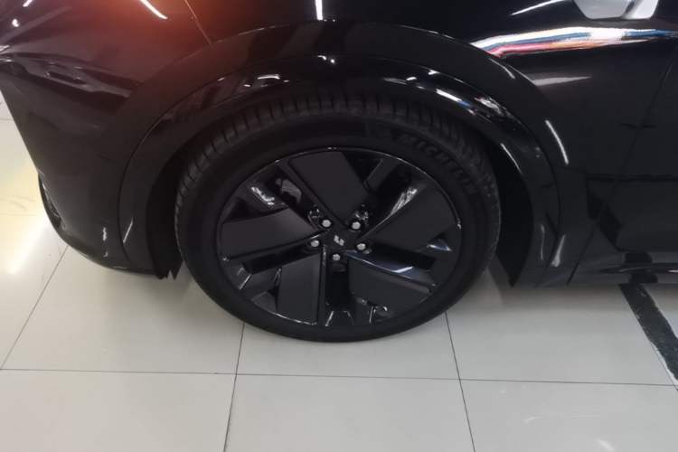 Used Li Auto L7 2025 Max Smart Refresh Edition Left Front Wheel Hub