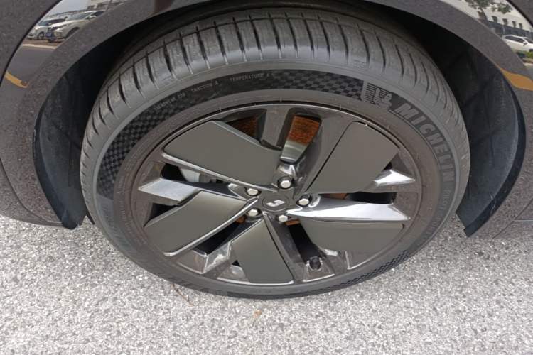 Used Li Auto L7 2025 Max Smart Refresh Edition Left Front Wheel Hub