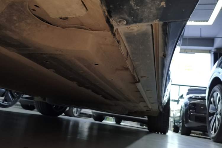 Used Li Auto L7 2025 Ultra Smart Refreshed Edition Left Side Sill