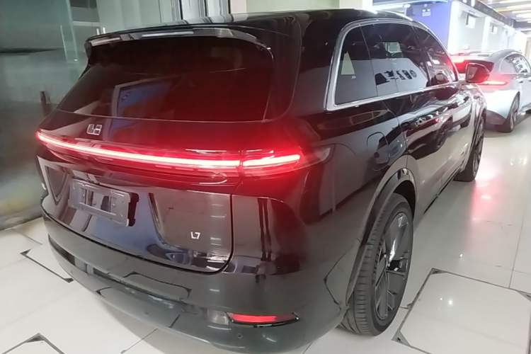 Used Li Auto L7 2025 Ultra Smart Refreshed Edition Rear Right 45 Deg