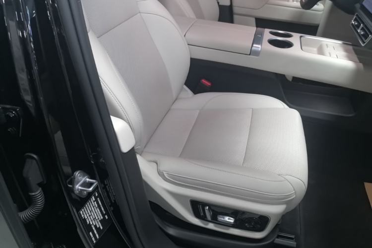 Used Li Auto L7 2025 Max Smart Refresh Edition Right Front Seat