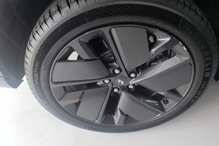 Used Li Auto L7 2025 Max Smart Refresh Edition Right Rear Wheel Hub