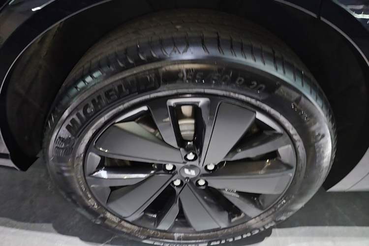 Used Li Auto L7 2025 Max Smart Refresh Edition Right Rear Wheel Hub
