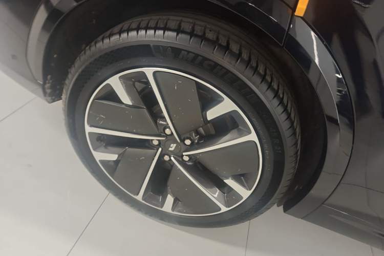 Used Li Auto L7 2025 Ultra Smart Refreshed Edition Right Rear Wheel Hub