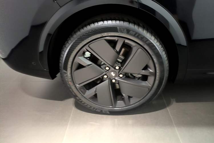 Used Li Auto L7 2025 Ultra Smart Refreshed Edition Right Rear Wheel Hub