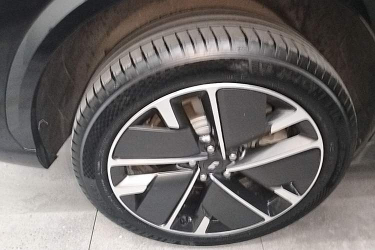Used Li Auto L7 2025 Max Smart Refresh Edition Right Rear Wheel Hub