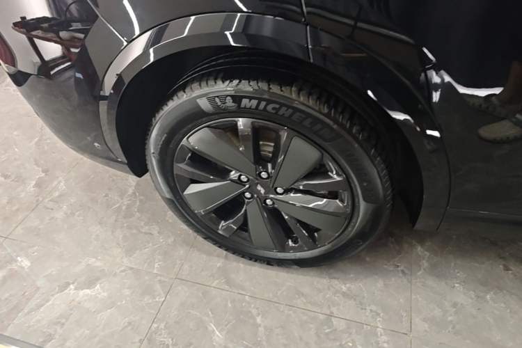 Used Li Auto L7 2025 Pro Smart Refresh Edition Right Rear Wheel Hub