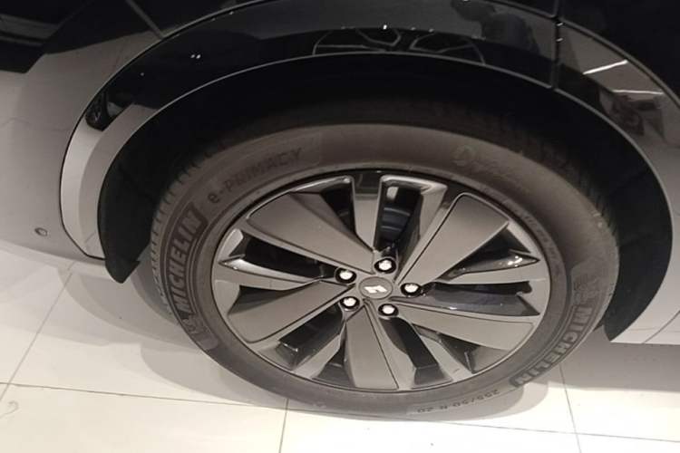Used Li Auto L7 2025 Max Smart Refresh Edition Right Rear Wheel Hub