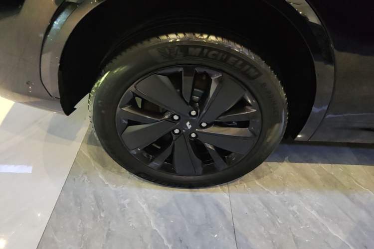Used Li Auto L7 2025 Max Smart Refresh Edition Right Rear Wheel Hub