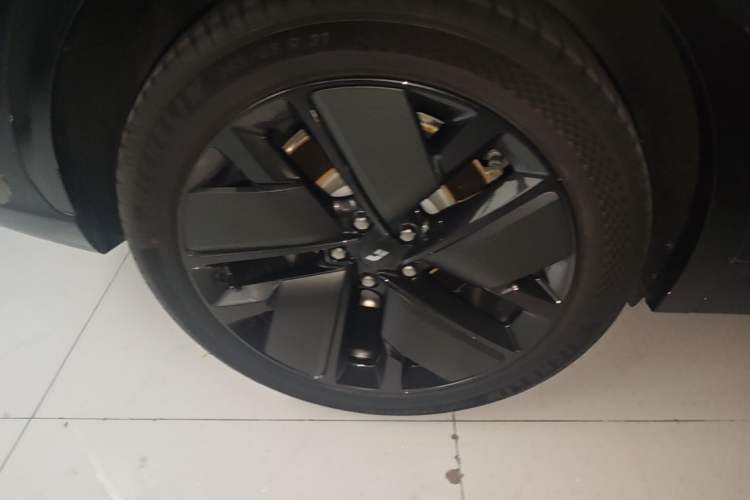 Used Li Auto L7 2025 Ultra Smart Refreshed Edition Right Rear Wheel Hub