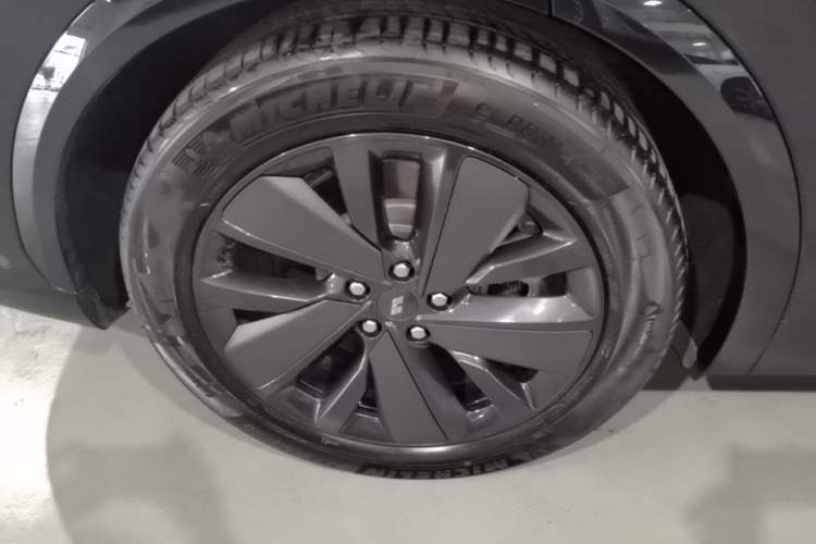 Used Li Auto L7 2025 Max Smart Refresh Edition Right Rear Wheel Hub