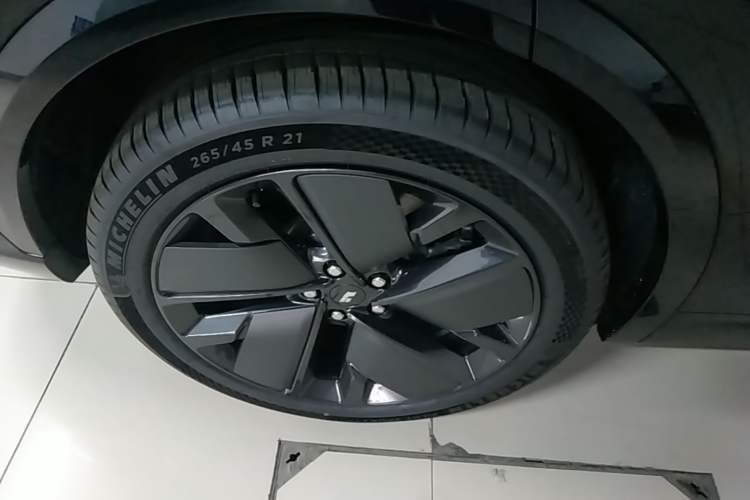 Used Li Auto L7 2025 Ultra Smart Refreshed Edition Right Rear Wheel Hub