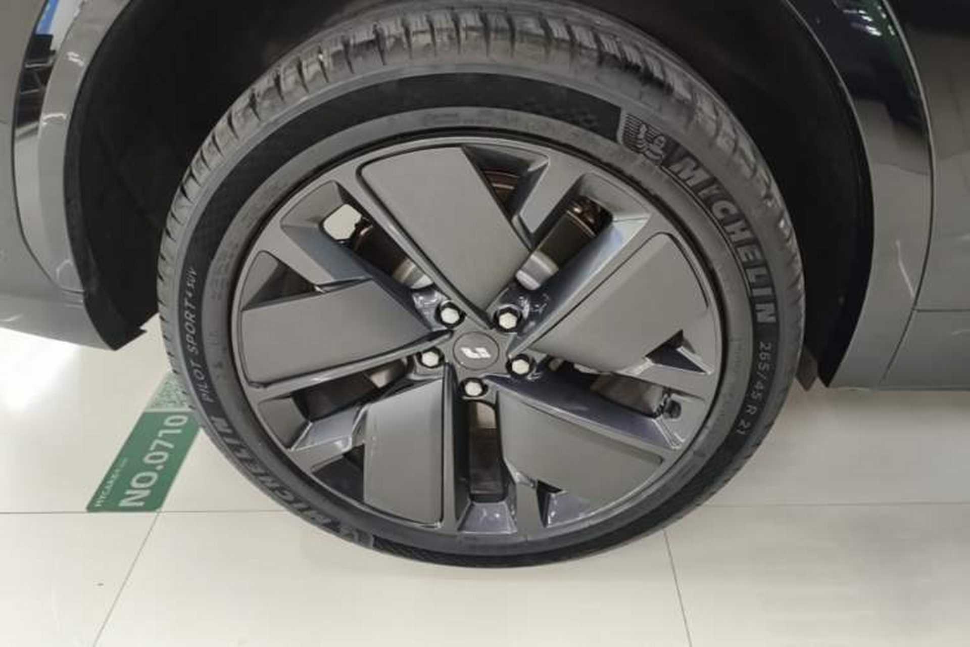 Used Li Auto L7 2025 Ultra Smart Refreshed Edition Right Rear Wheel Hub