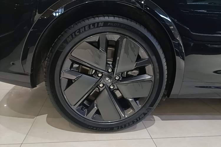 Used Li Auto L7 2025 Pro Smart Refresh Edition Right Rear Wheel Hub