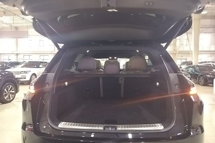 Used Li Auto L7 2025 Pro Smart Refresh Edition Trunk