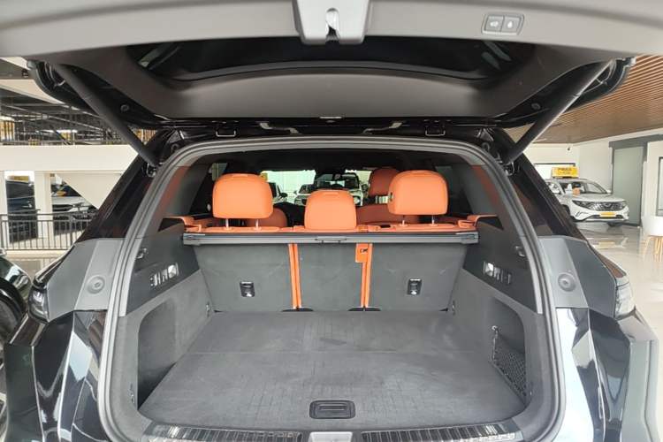 Used Li Auto L7 2025 Max Smart Refresh Edition Trunk