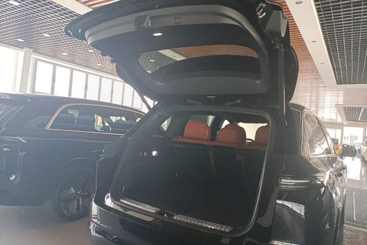 Used Li Auto L7 2025 Max Smart Refresh Edition Trunk