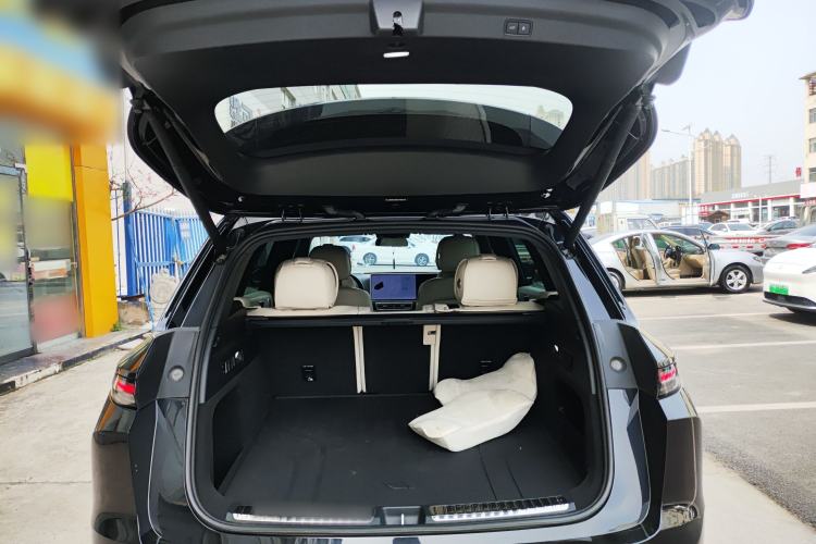 Used Li Auto L7 2025 Pro Smart Refresh Edition Trunk