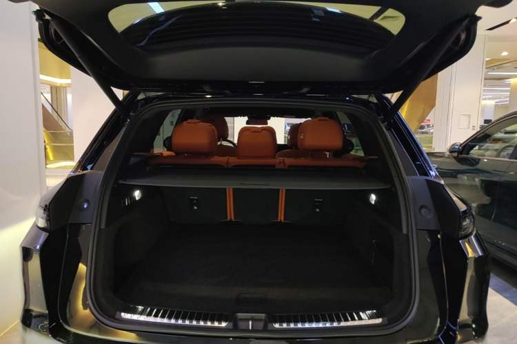 Used Li Auto L7 2025 Max Smart Refresh Edition Trunk
