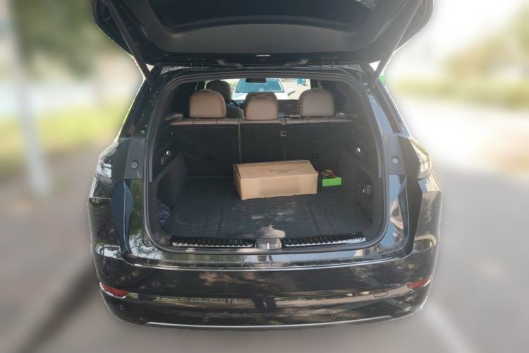 Used Li Auto L7 2025 Max Smart Refresh Edition Trunk