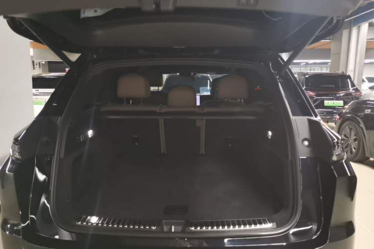 Used Li Auto L7 2025 Max Smart Refresh Edition Trunk
