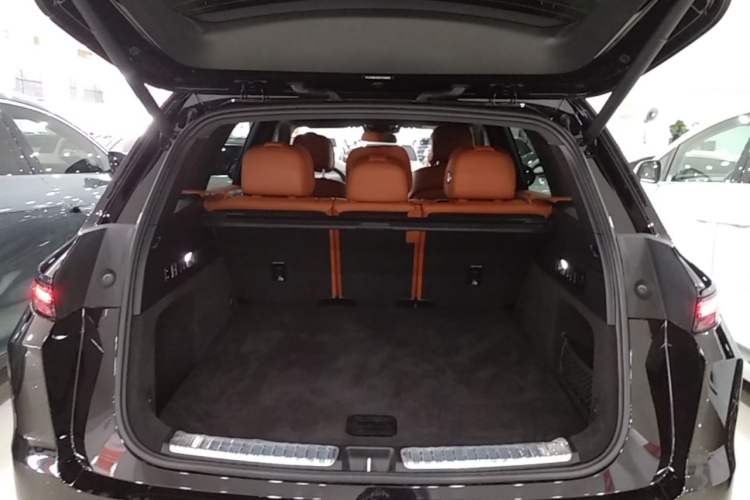 Used Li Auto L7 2025 Pro Smart Refresh Edition Trunk