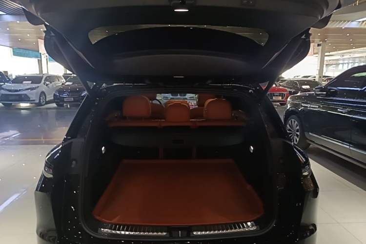 Used Li Auto L7 2025 Pro Smart Refresh Edition Trunk