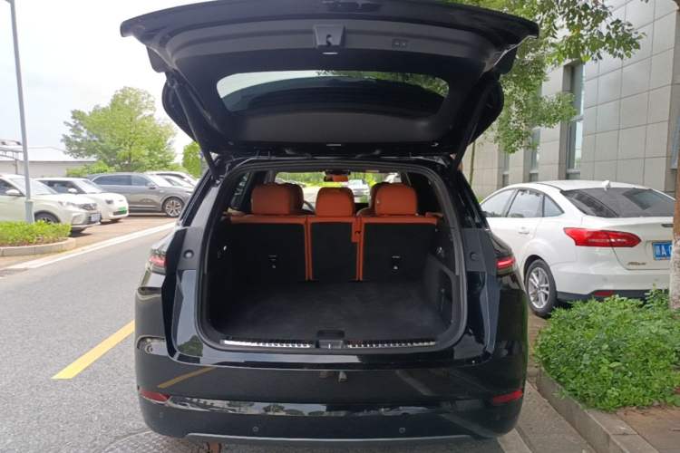Used Li Auto L7 2025 Max Smart Refresh Edition Trunk