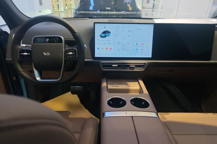 Used Li Auto L7 2025 Ultra Smart Refreshed Edition Center Console