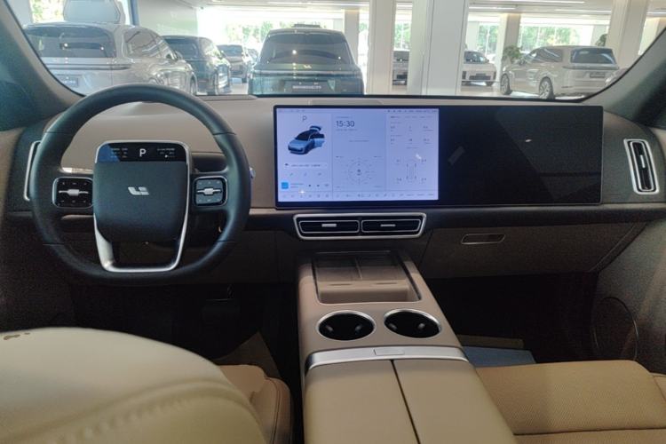 Used Li Auto L7 2025 Ultra Smart Refreshed Edition Center Console