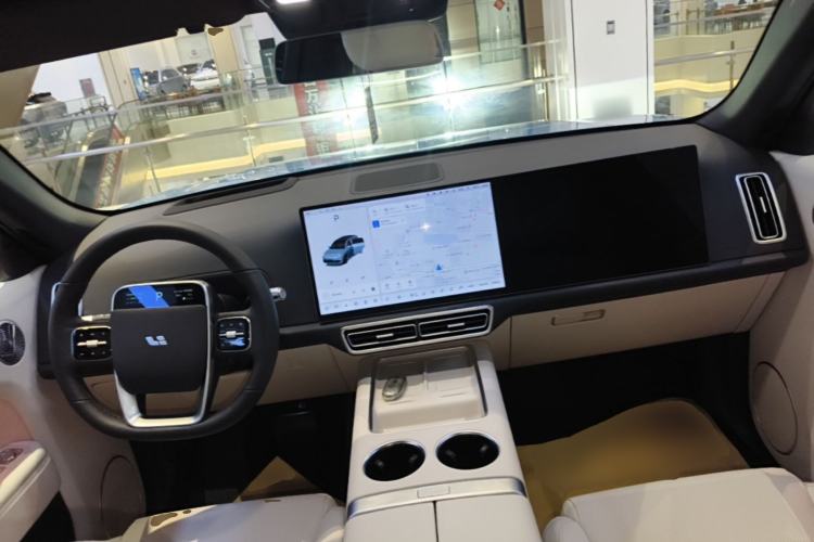 Used Li Auto L7 2025 Ultra Smart Refreshed Edition Center Console