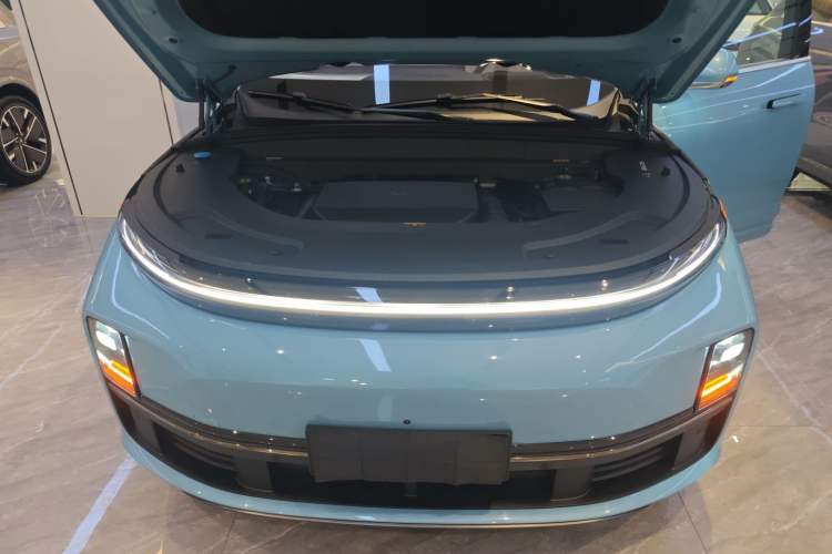 Used Li Auto L7 2025 Ultra Smart Refreshed Edition Engine Bay