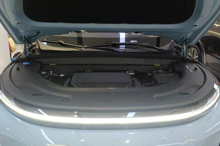 Used Li Auto L7 2025 Ultra Smart Refreshed Edition Engine Bay