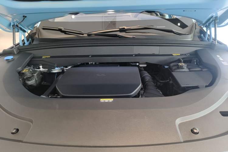Used Li Auto L7 2025 Ultra Smart Refreshed Edition Engine Bay