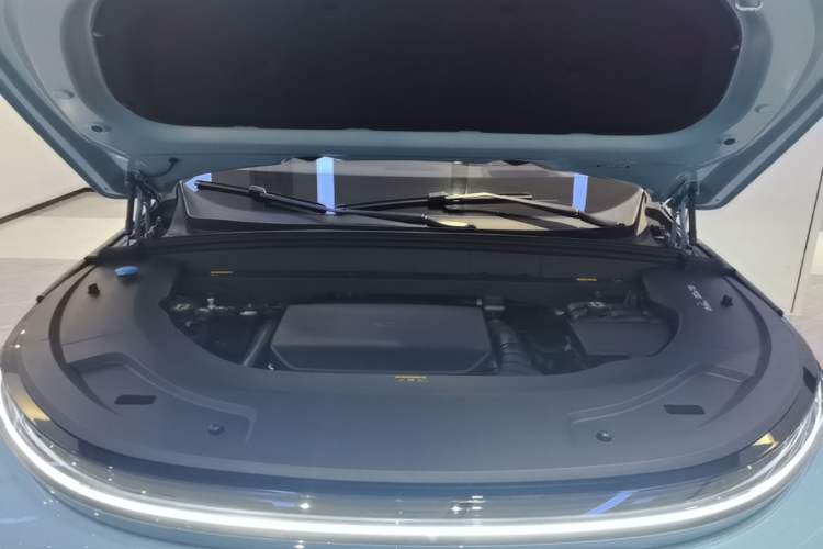 Used Li Auto L7 2025 Ultra Smart Refreshed Edition Engine Bay