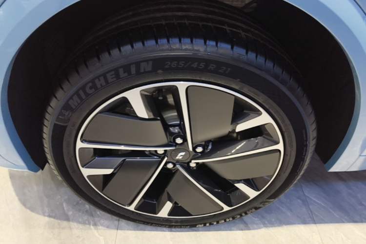 Used Li Auto L7 2025 Ultra Smart Refreshed Edition Exterior 4
