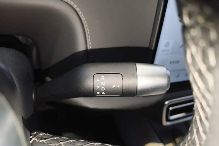 Used Li Auto L7 2025 Ultra Smart Refreshed Edition Gear Lever