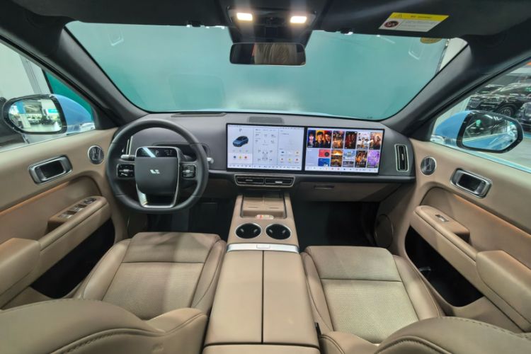 Used Li Auto L7 2025 Ultra Smart Refreshed Edition Interior 8