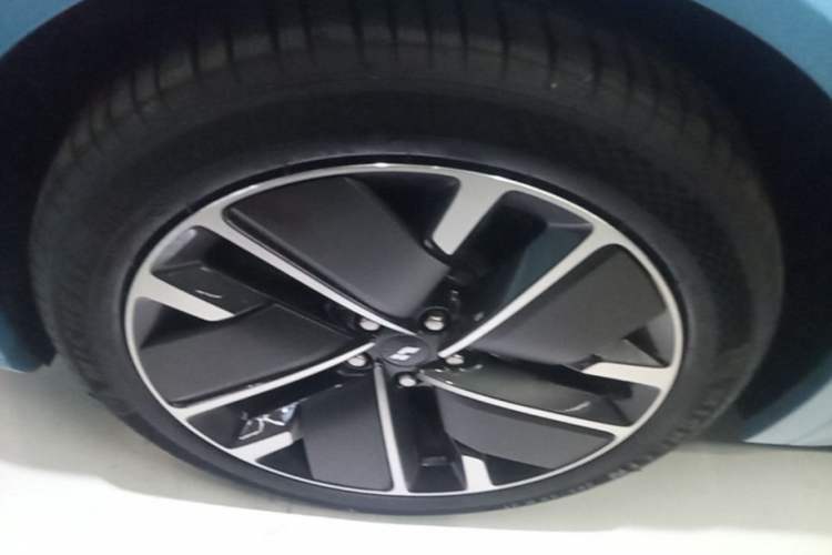 Used Li Auto L7 2025 Ultra Smart Refreshed Edition Left Front Wheel Hub
