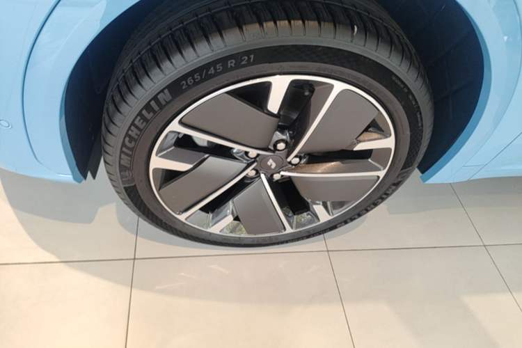 Used Li Auto L7 2025 Ultra Smart Refreshed Edition Left Front Wheel Hub