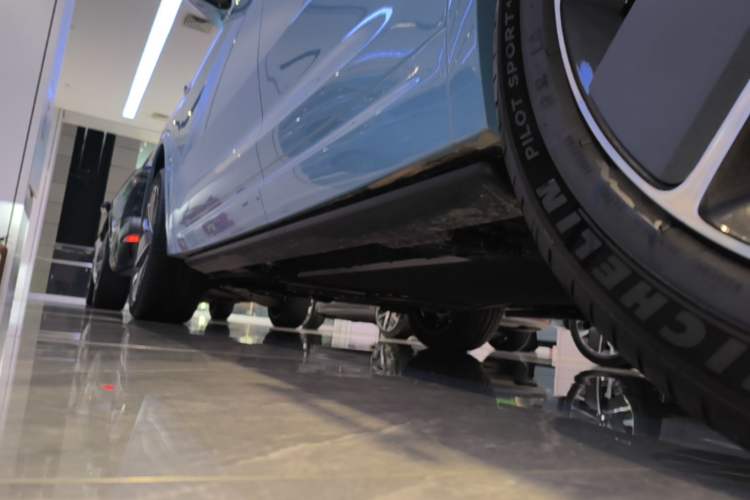Used Li Auto L7 2025 Ultra Smart Refreshed Edition Left Side Sill