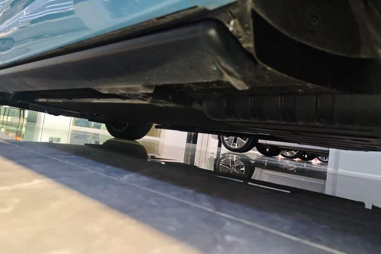 Used Li Auto L7 2025 Ultra Smart Refreshed Edition Left Side Sill