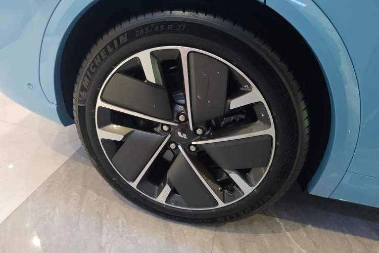 Used Li Auto L7 2025 Ultra Smart Refreshed Edition Right Rear Wheel Hub