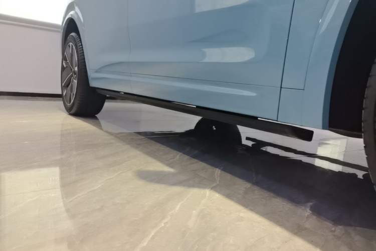 Used Li Auto L7 2025 Ultra Smart Refreshed Edition Right Side Sill