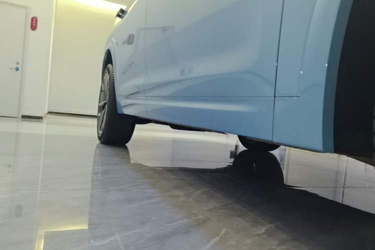 Used Li Auto L7 2025 Ultra Smart Refreshed Edition Right Side Sill