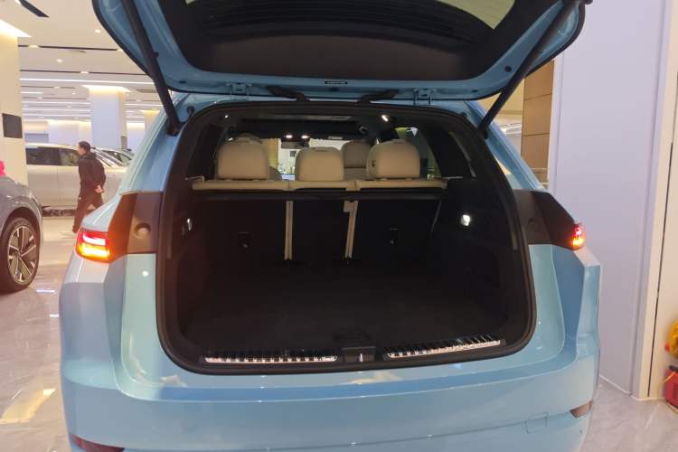 Used Li Auto L7 2025 Ultra Smart Refreshed Edition Trunk